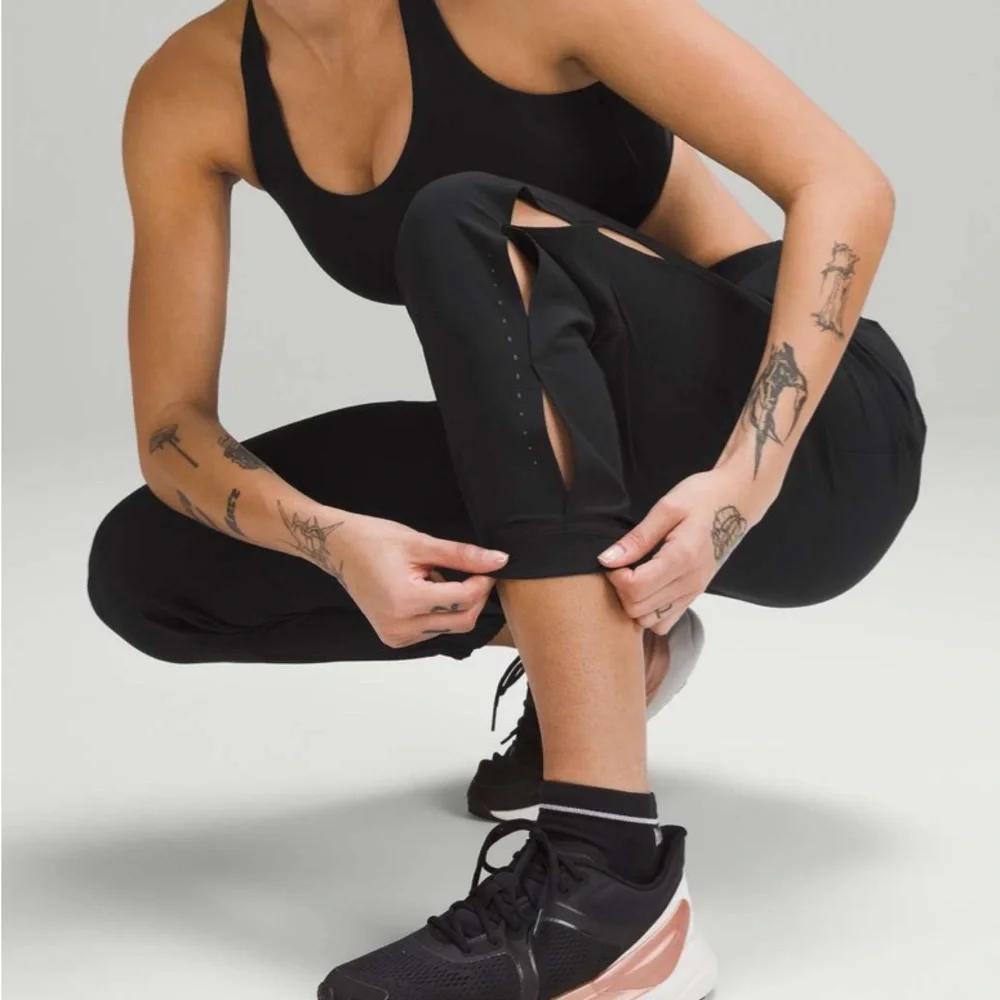 ✨Lululemon Adapted State High-Rise Jogger *Airflow Black size 0 - Picture 4 of 13